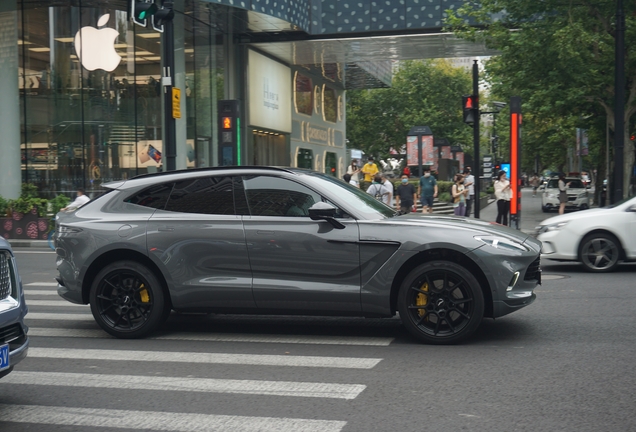 Aston Martin DBX