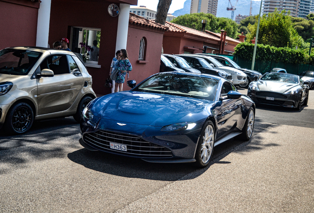 Aston Martin V8 Vantage 2018