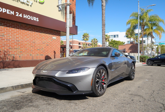 Aston Martin V8 Vantage 2018