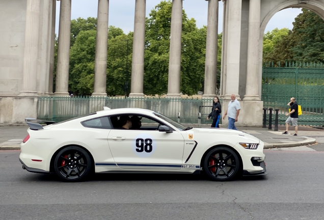 Ford Mustang Shelby GT350R 2015