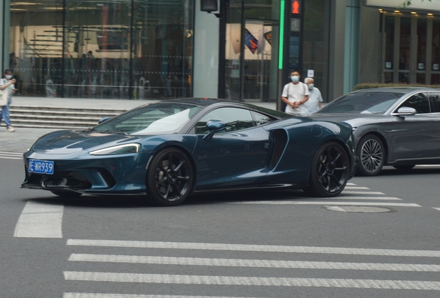 McLaren GT