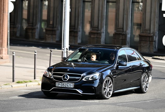 Mercedes-Benz E 63 AMG S W212