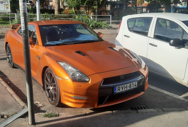 Nissan GT-R 2011