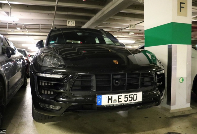 Porsche 95B Macan GTS