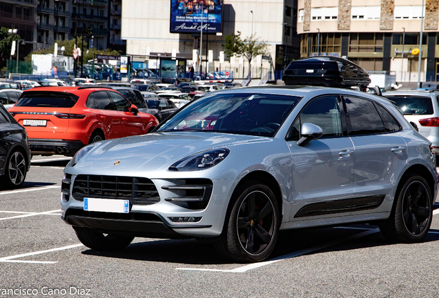 Porsche 95B Macan Turbo