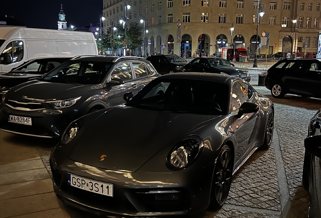 Porsche 992 Carrera 4S