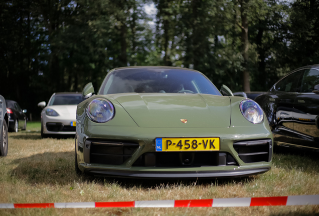 Porsche 992 Carrera GTS