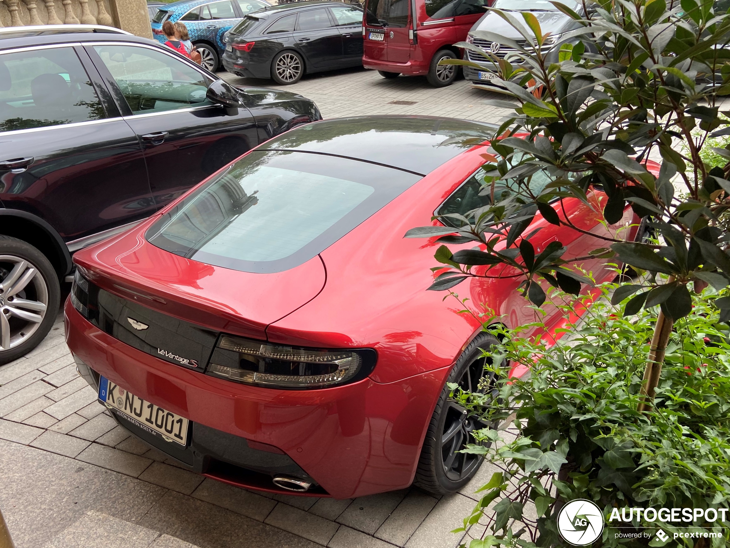 Aston Martin V12 Vantage S