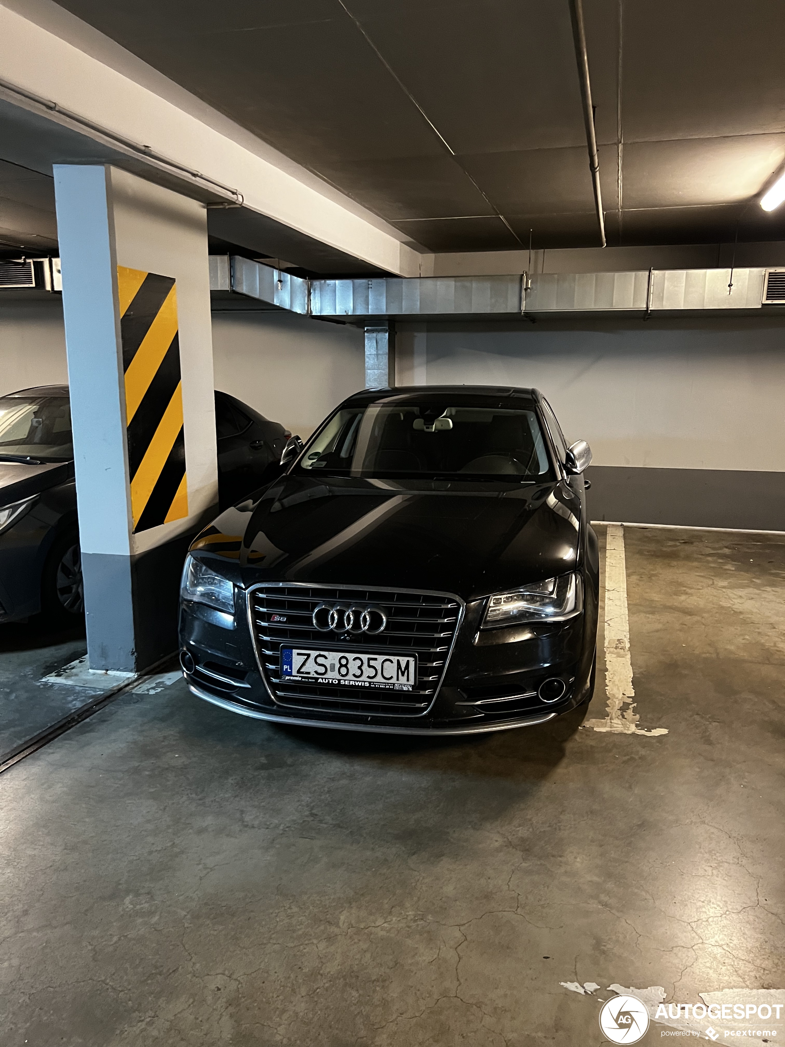 Audi S8 D4