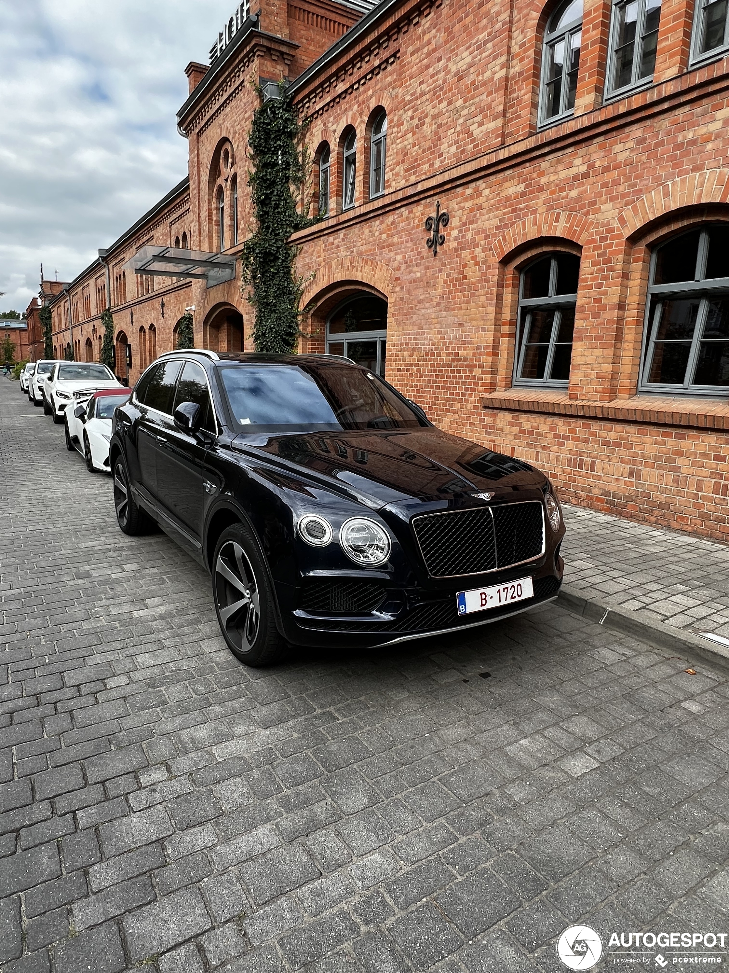 Bentley Bentayga V8