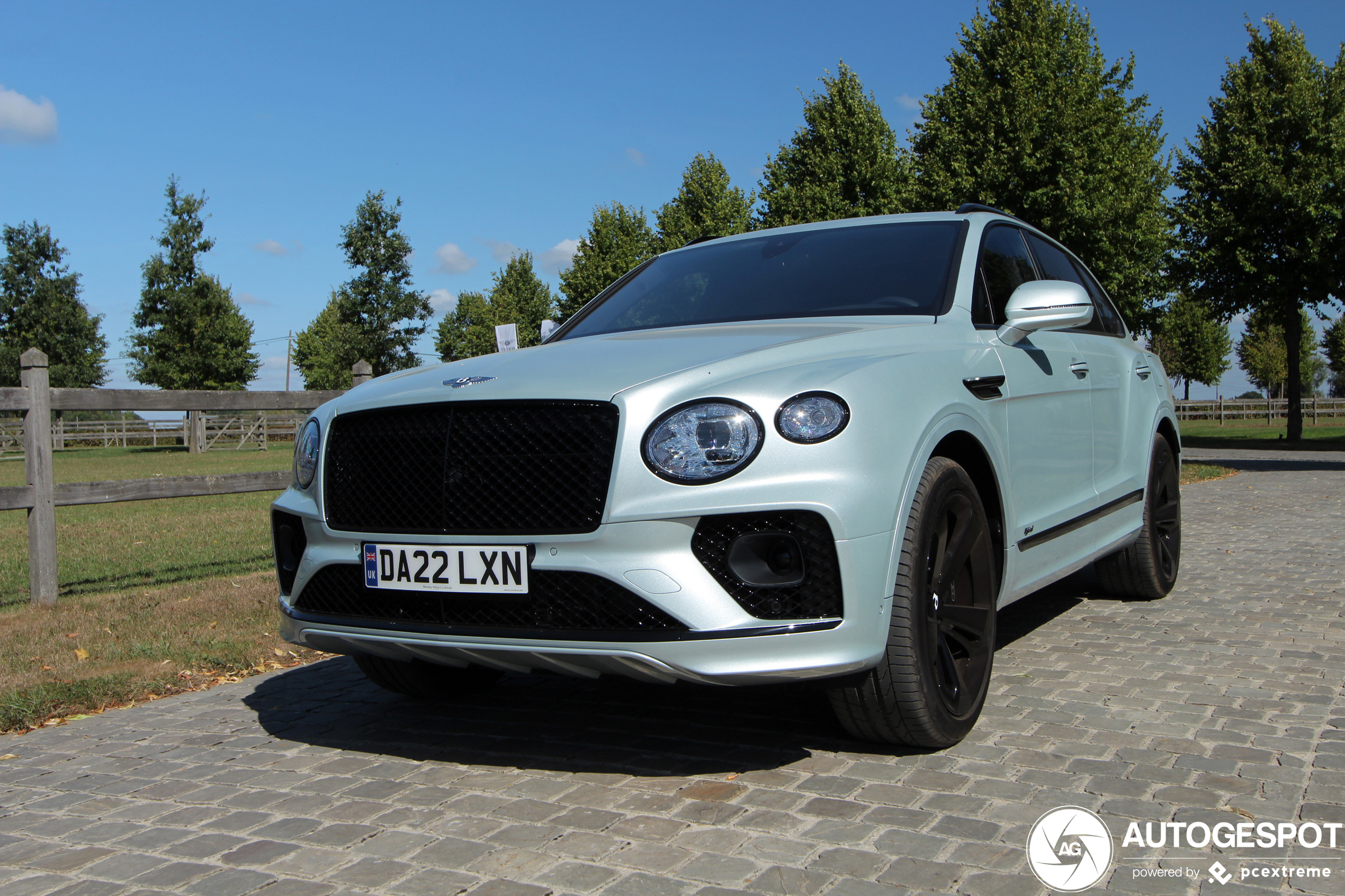 Bentley Bentayga Hybrid 2021