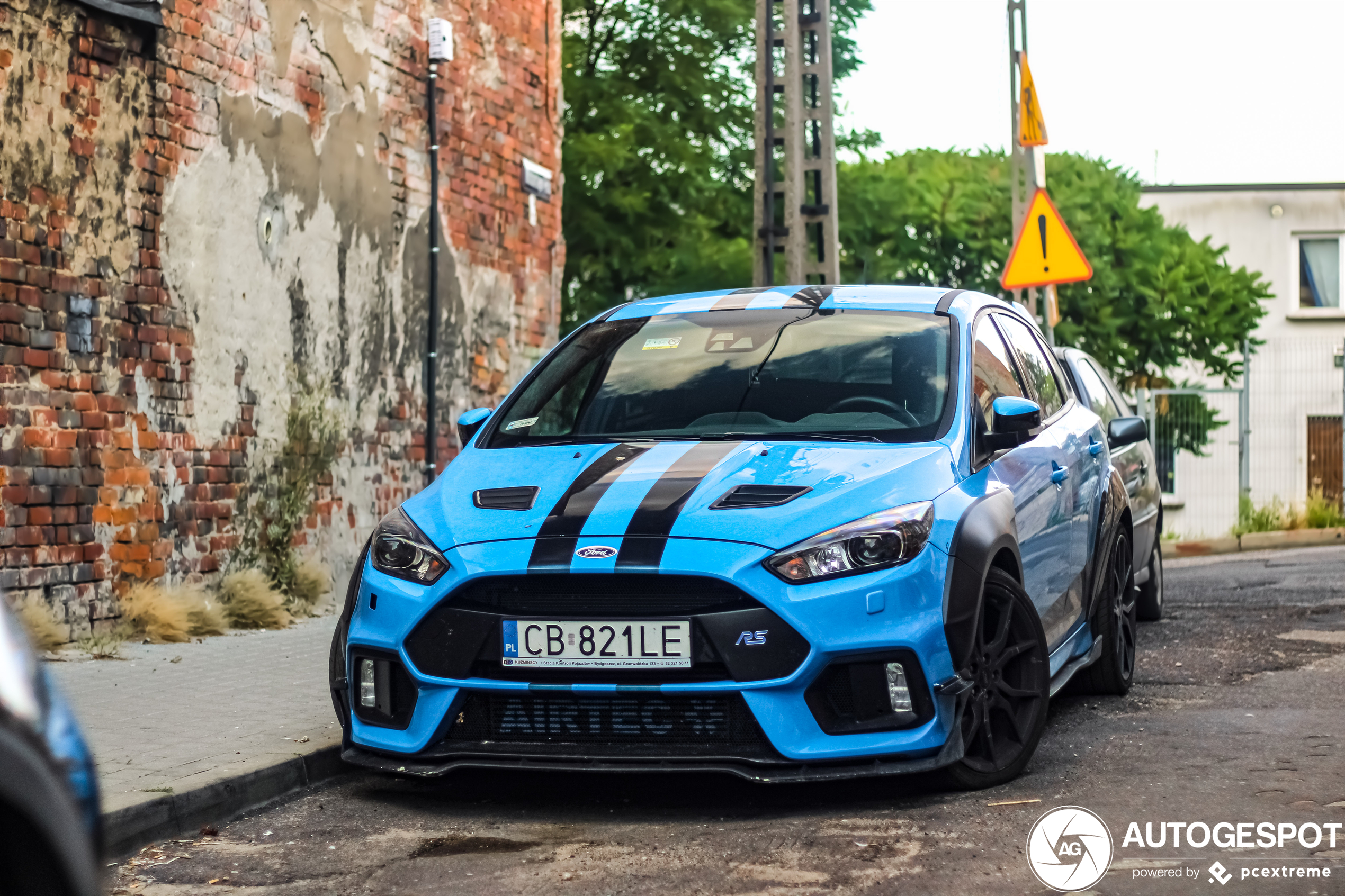 FORD FOCUS ST bodykit to focus rs focus rs tuning bodykit for