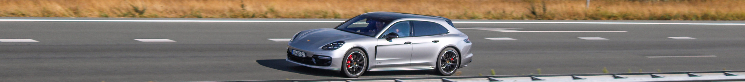 Porsche 971 Panamera GTS Sport Turismo