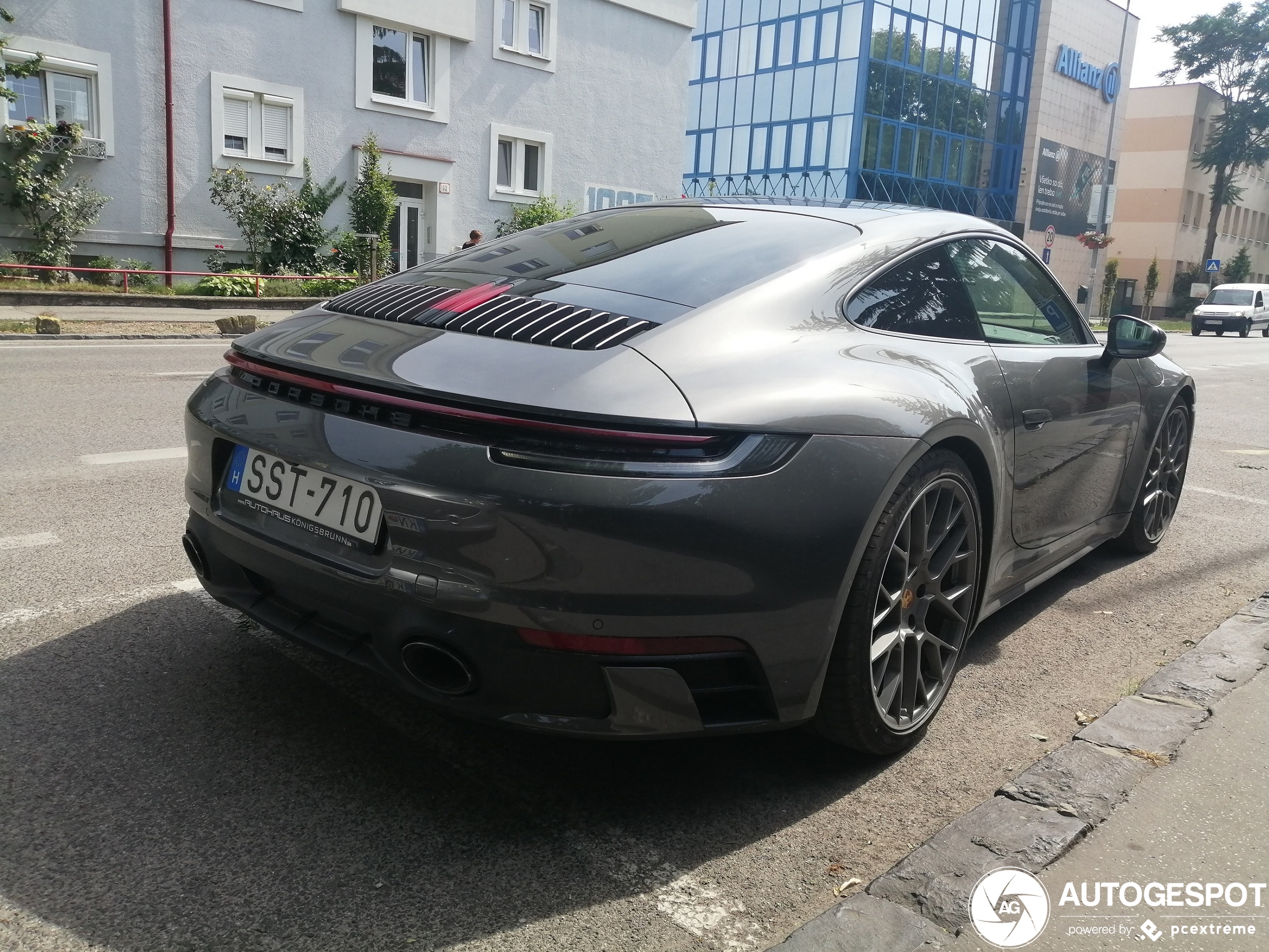 Porsche 992 Carrera 4S