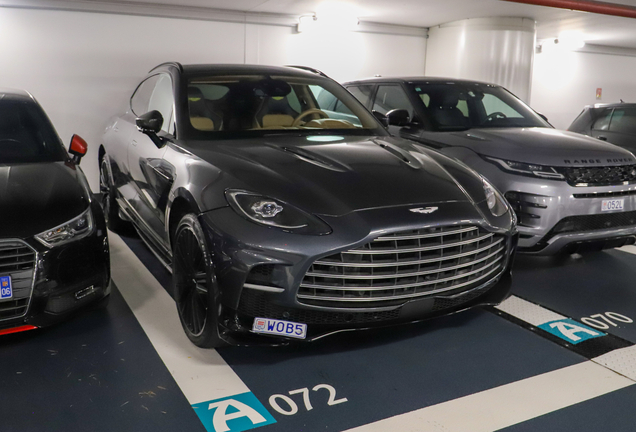 Aston Martin DBX707