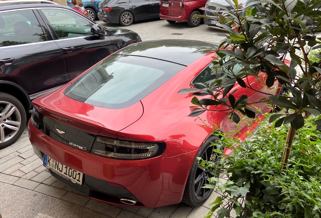 Aston Martin V12 Vantage S