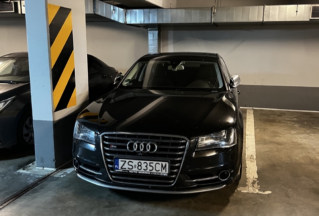 Audi S8 D4