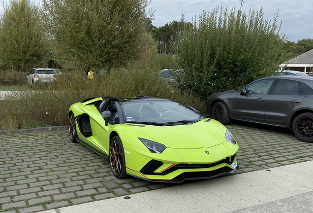 Lamborghini Aventador LP780-4 Ultimae Roadster