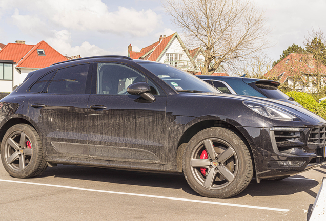 Porsche 95B Macan GTS