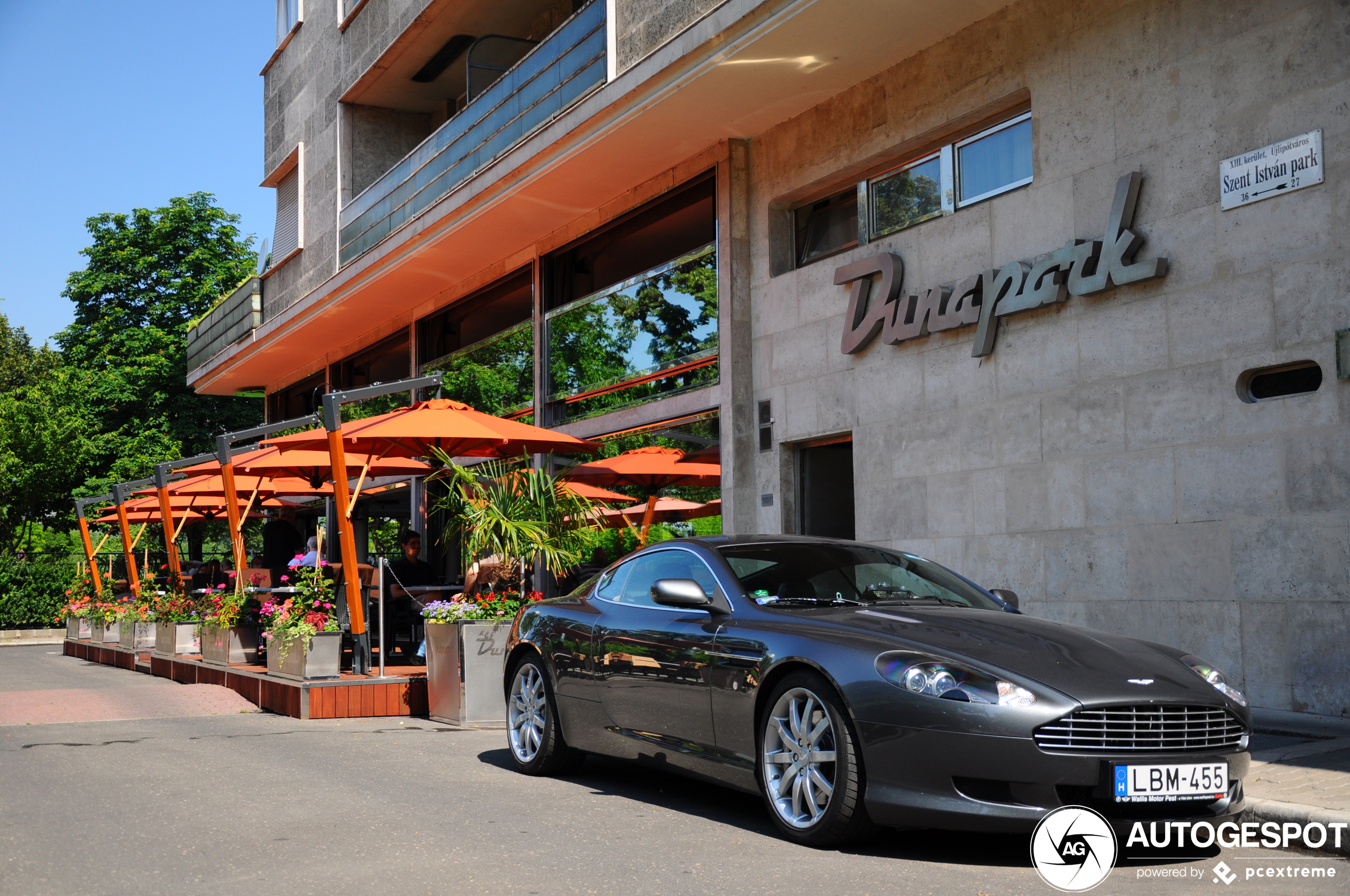 Aston Martin DB9