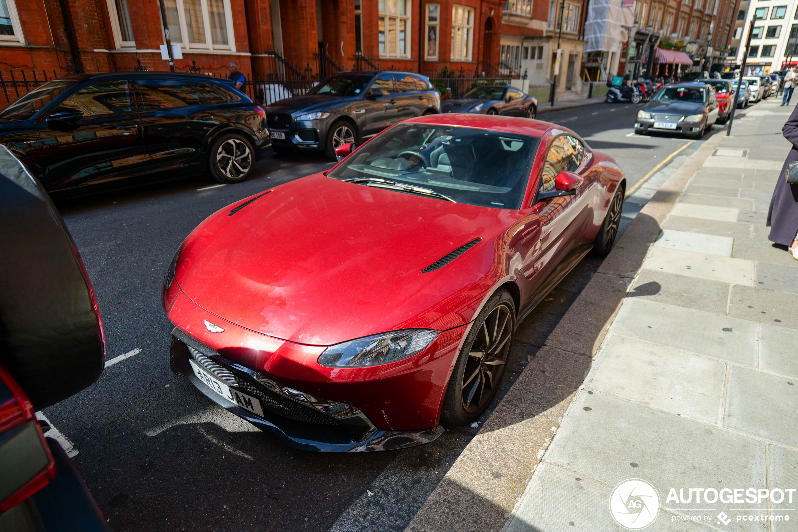 Aston Martin V8 Vantage 2018