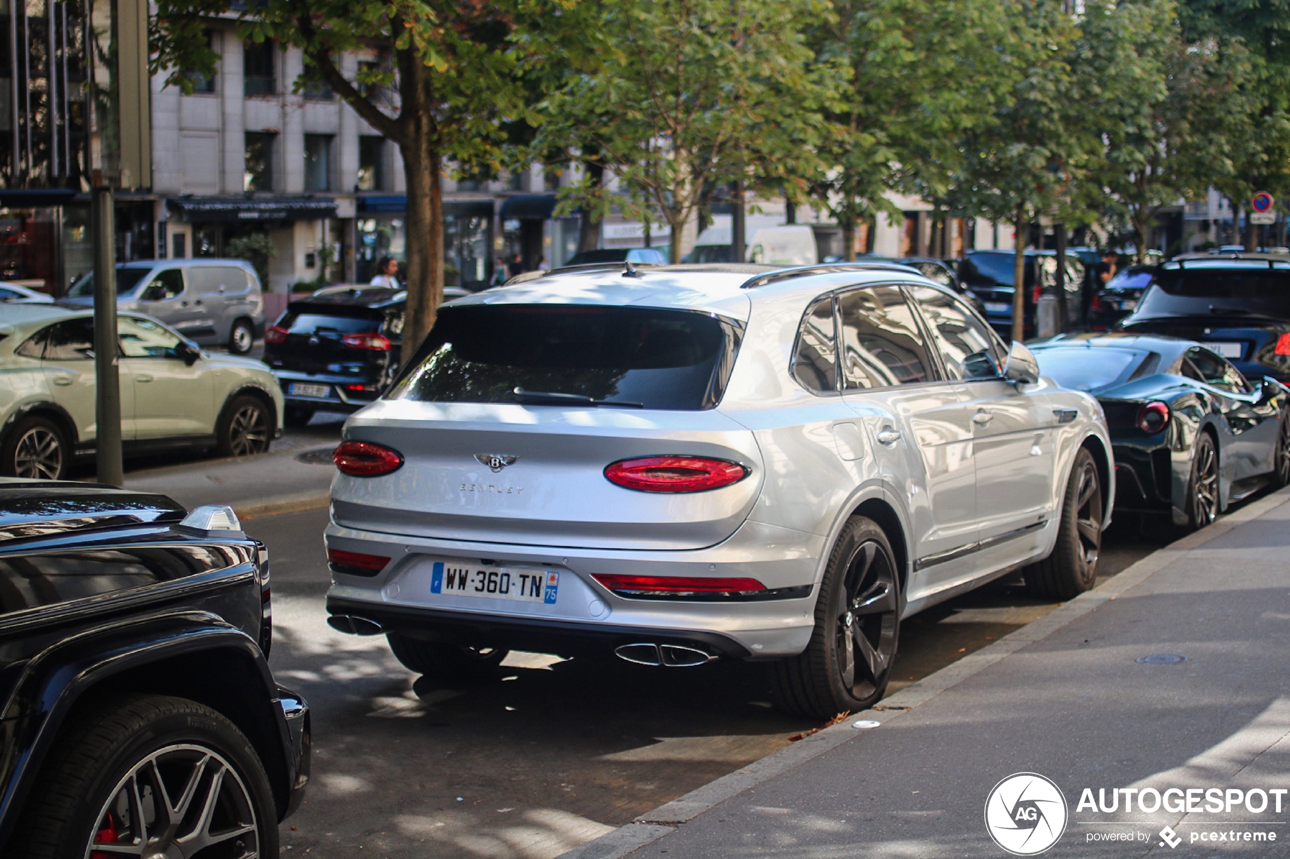 Bentley Bentayga Hybrid 2021