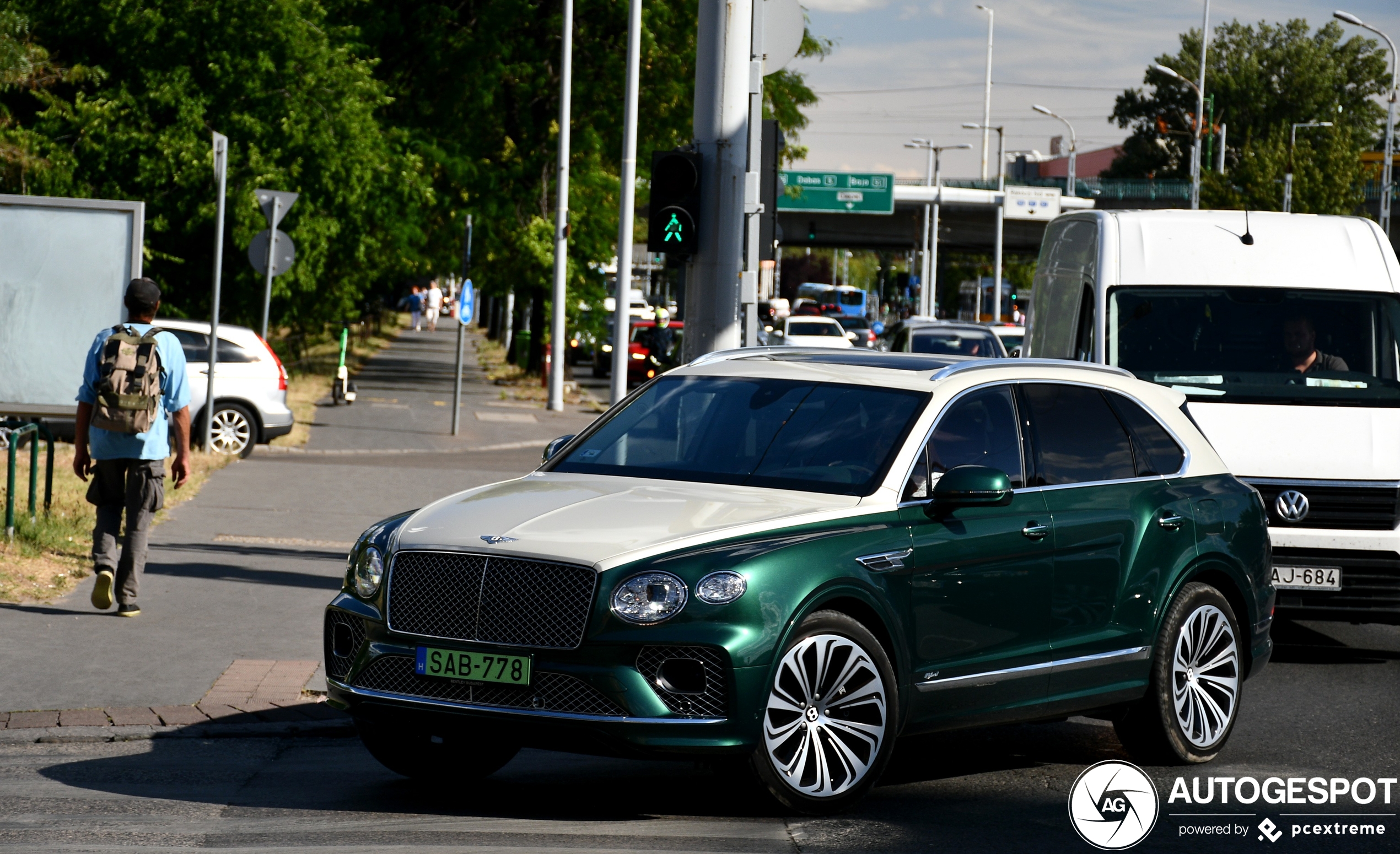 Bentley Bentayga Hybrid 2021