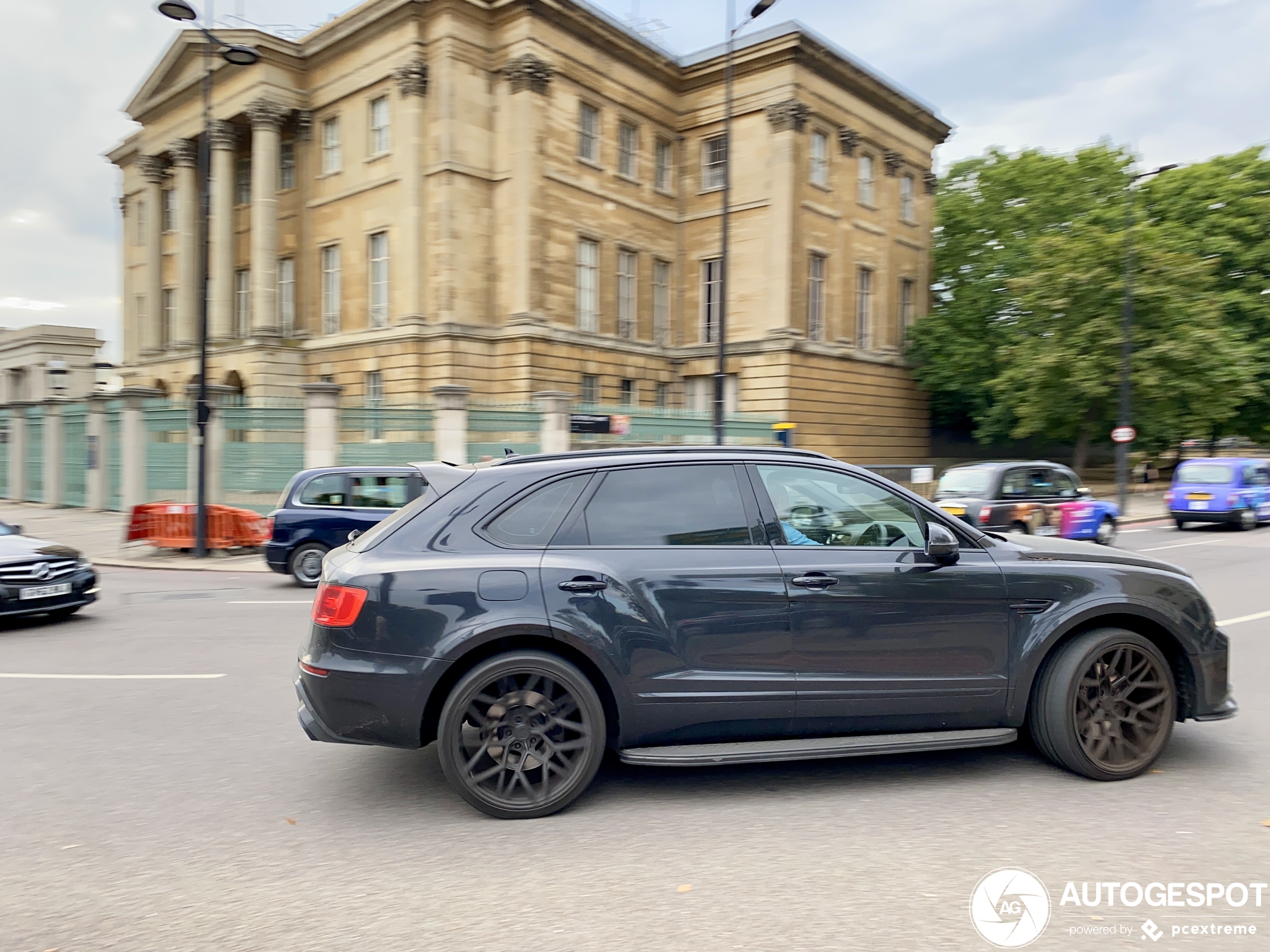 Bentley Bentayga V8 Urban