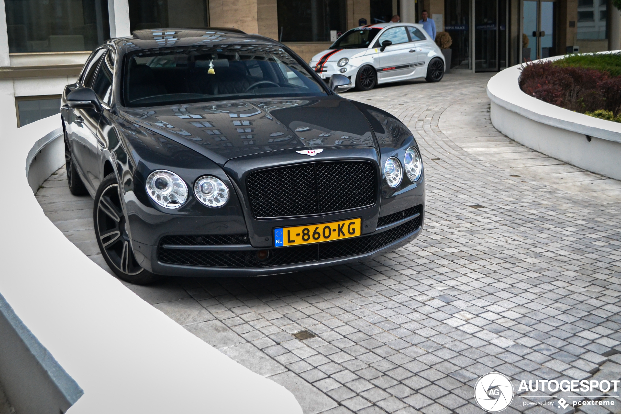 Bentley Flying Spur V8