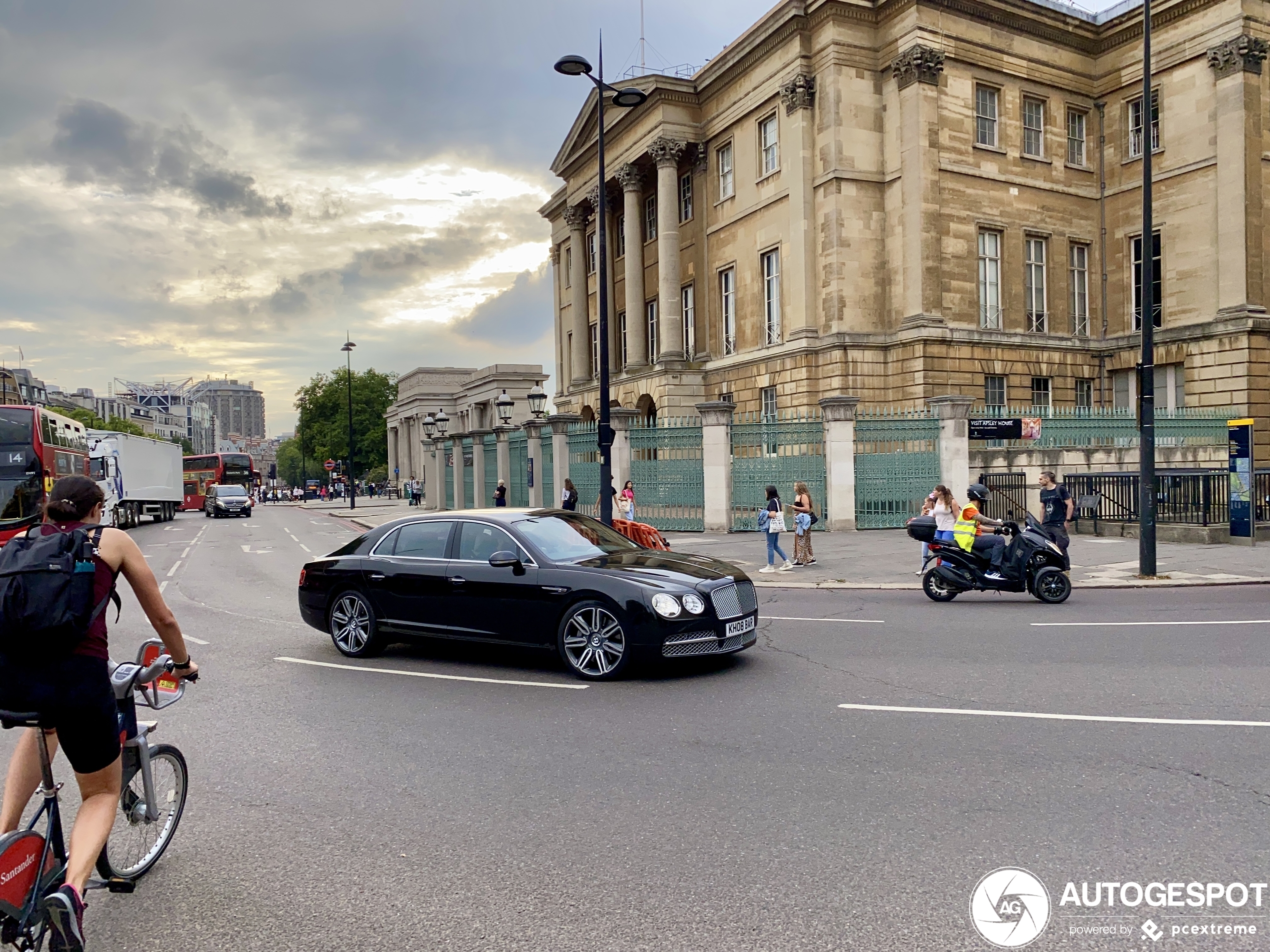 Bentley Flying Spur W12