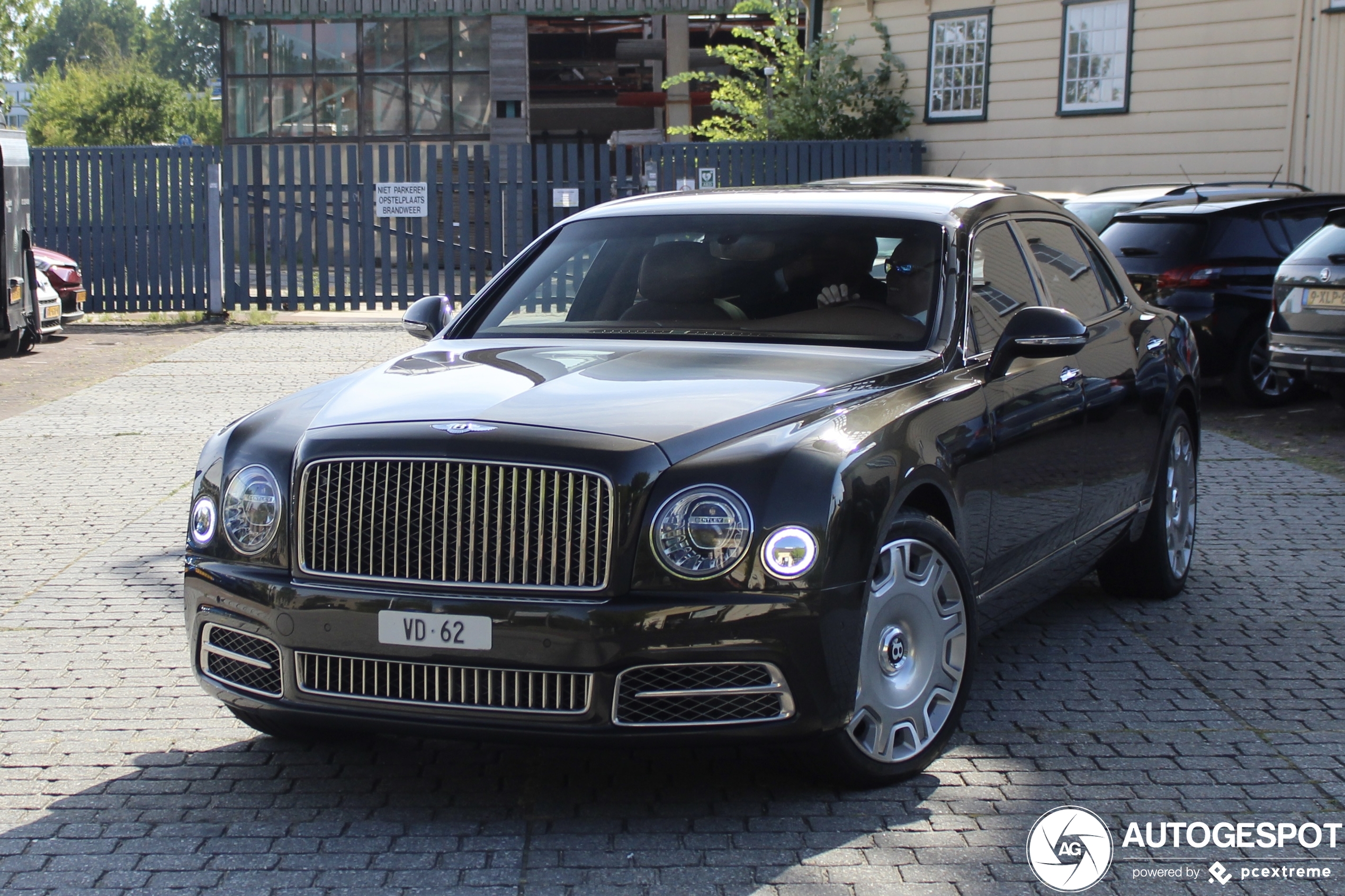 Bentley Mulsanne EWB 2016