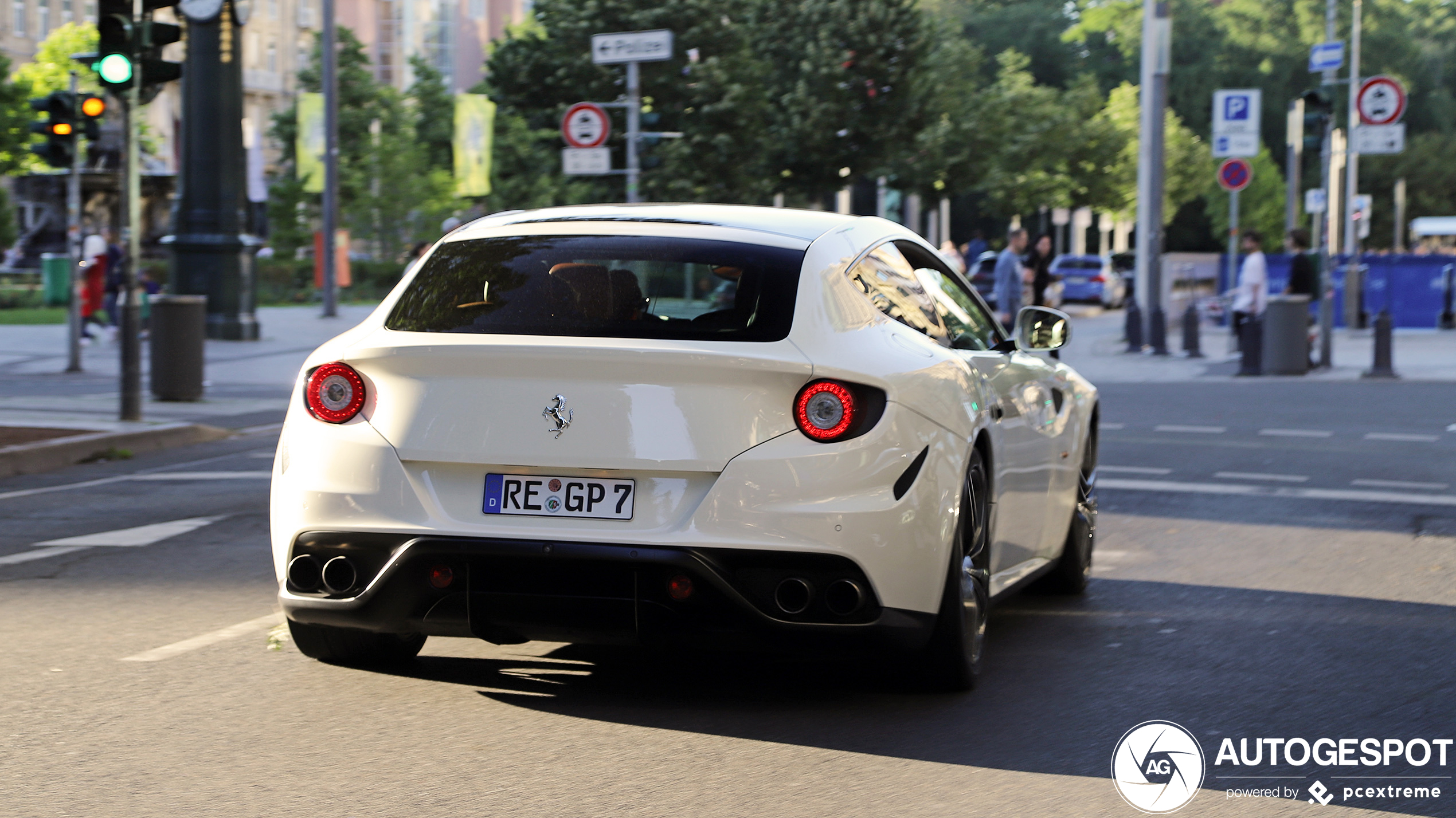 Ferrari FF