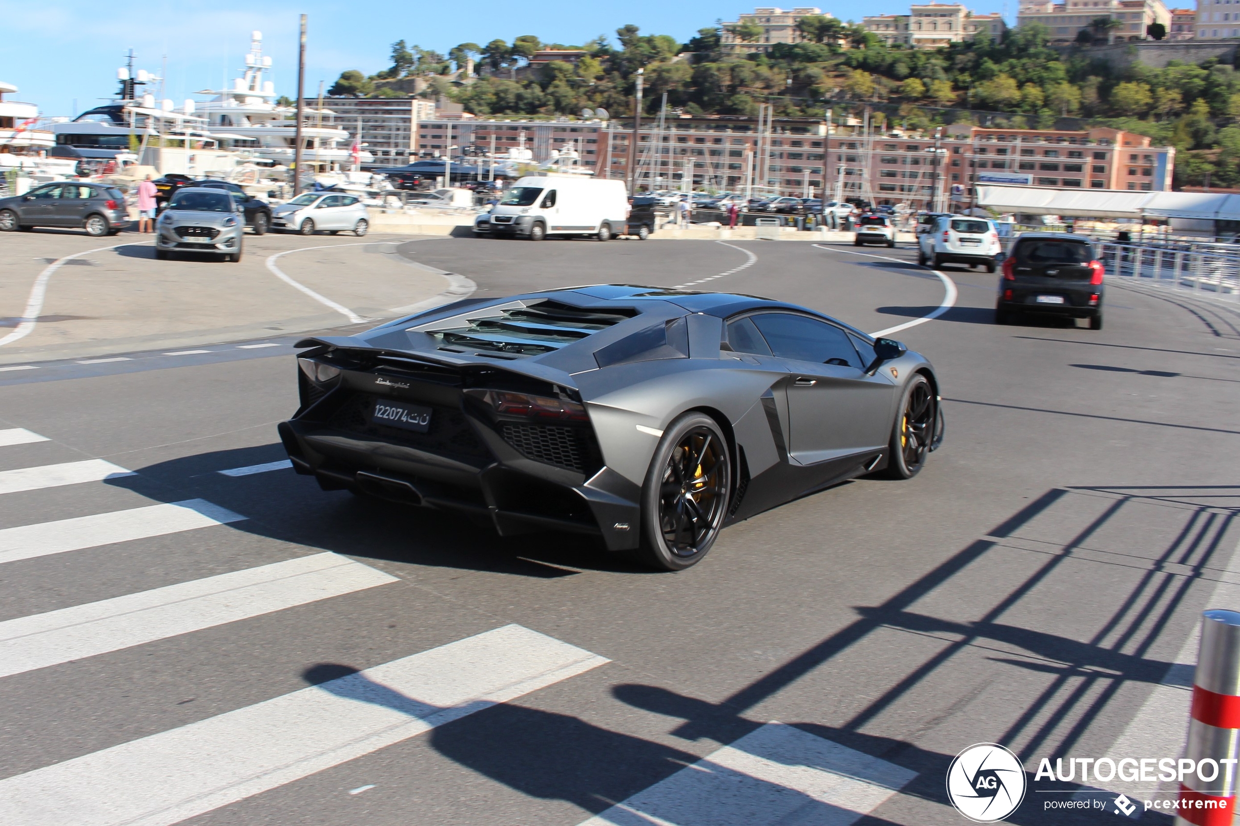 Lamborghini Aventador LP700-4