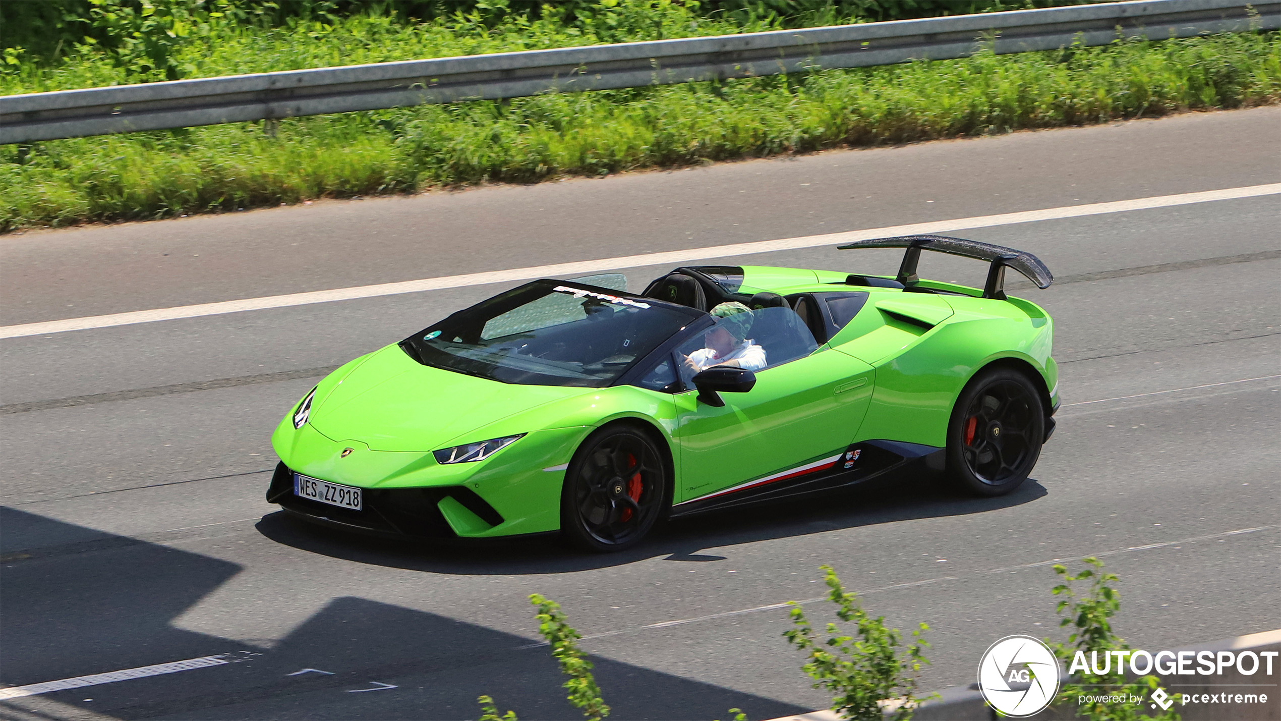 Lamborghini Huracán LP640-4 Performante Spyder