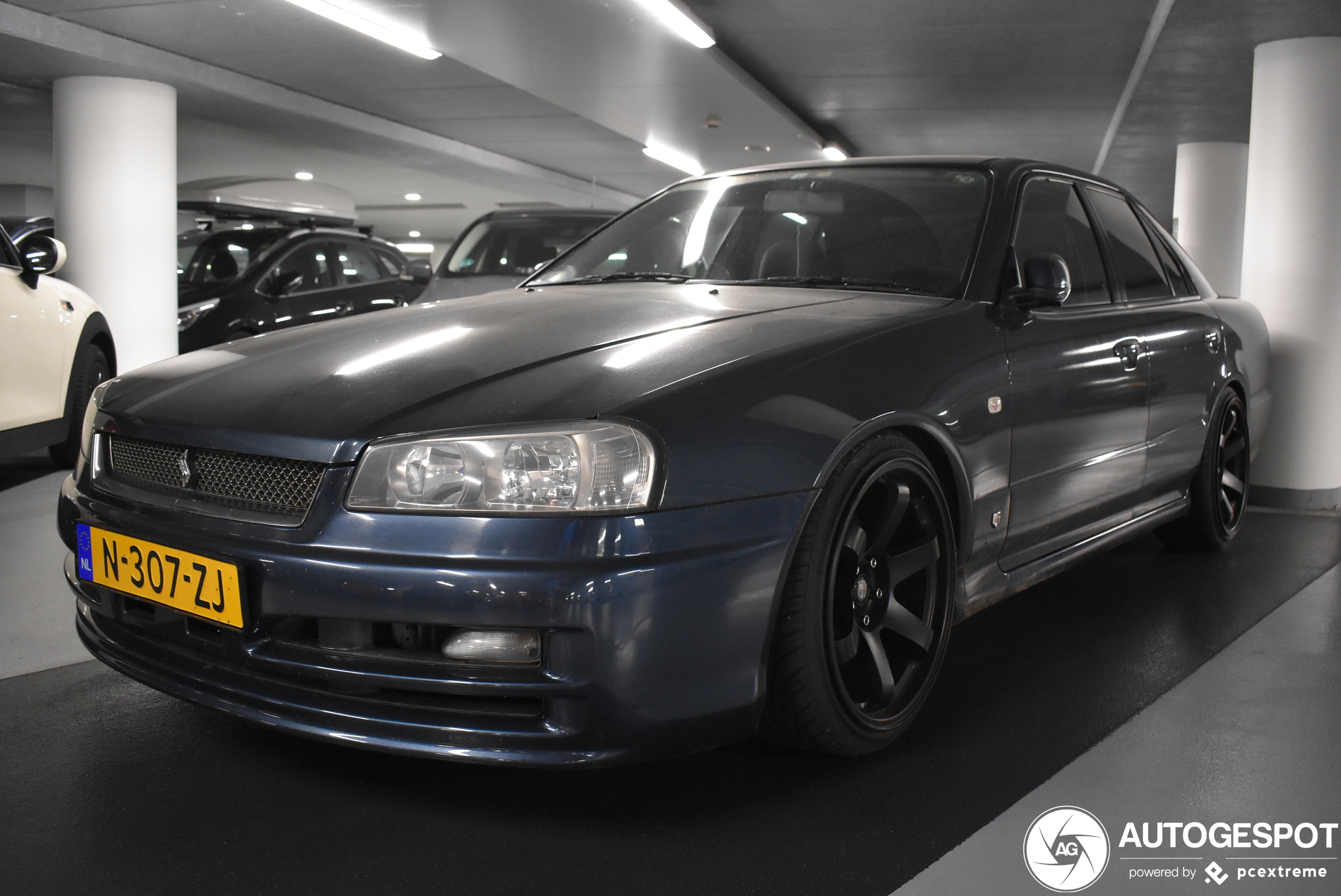 Nissan Skyline R34 Sedan