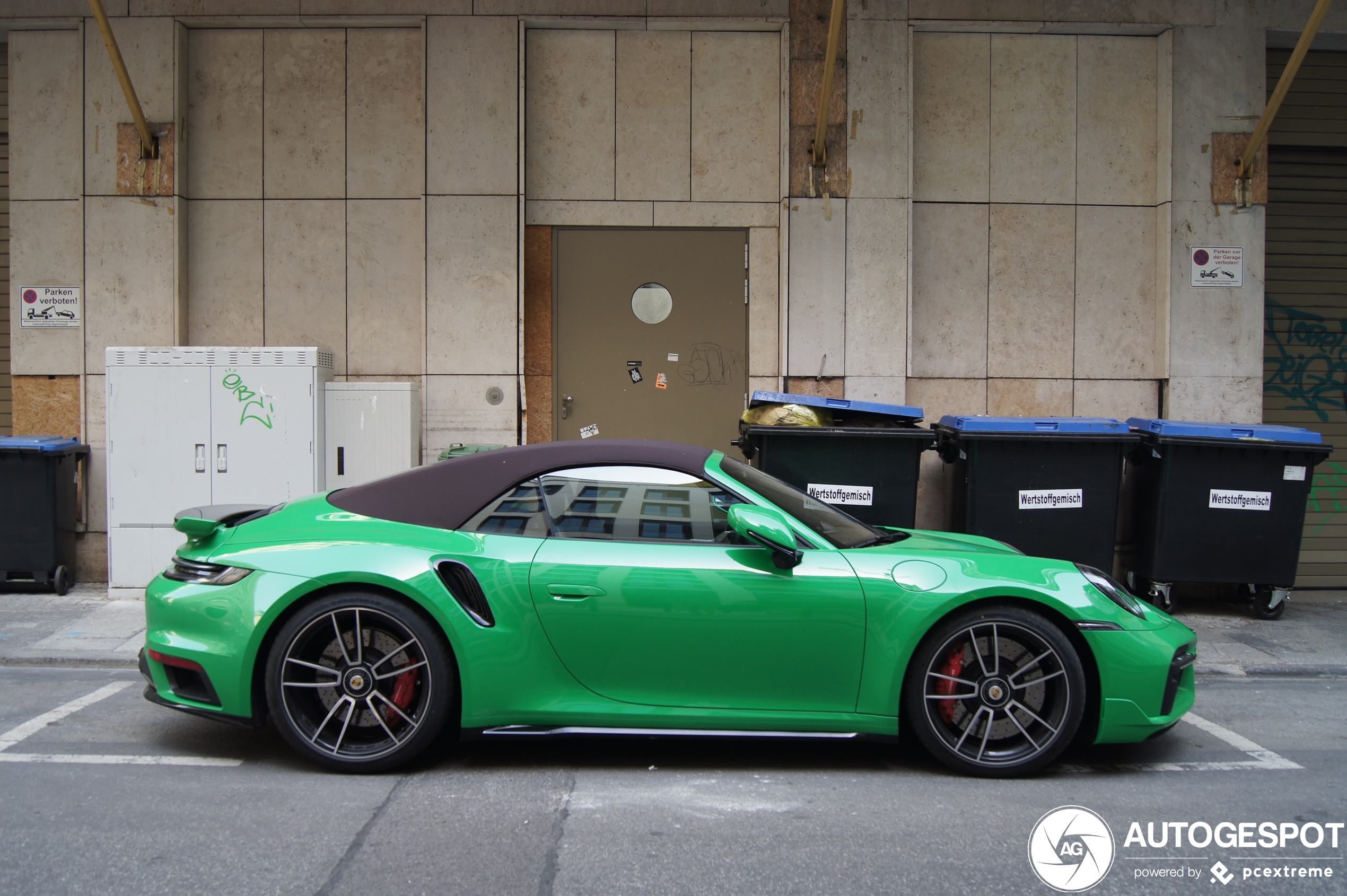 Porsche 992 Turbo Cabriolet