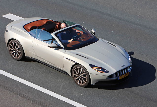 Aston Martin DB11 V8 Volante