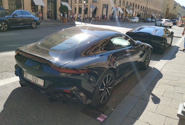 Aston Martin V8 Vantage 2018