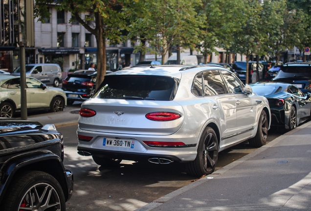 Bentley Bentayga Hybrid 2021