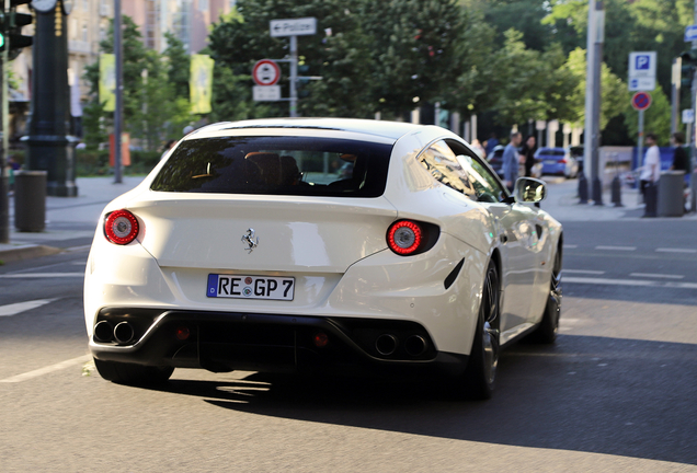 Ferrari FF