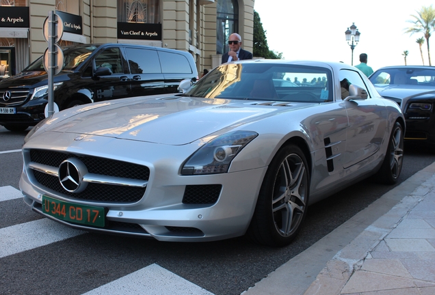 Mercedes-Benz SLS AMG