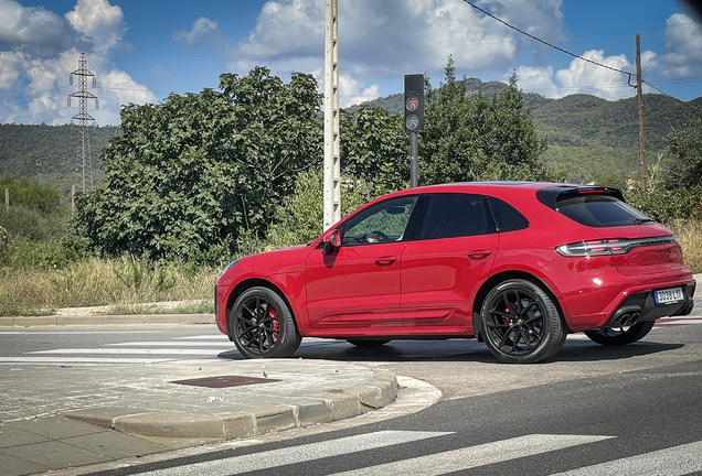 Porsche 95B Macan GTS MkIII