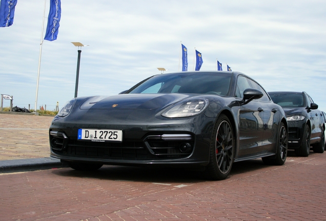 Porsche 971 Panamera GTS Sport Turismo