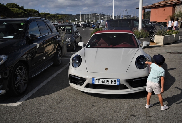 Porsche 992 Carrera 4S Cabriolet