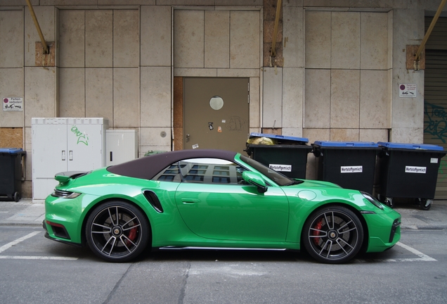 Porsche 992 Turbo Cabriolet