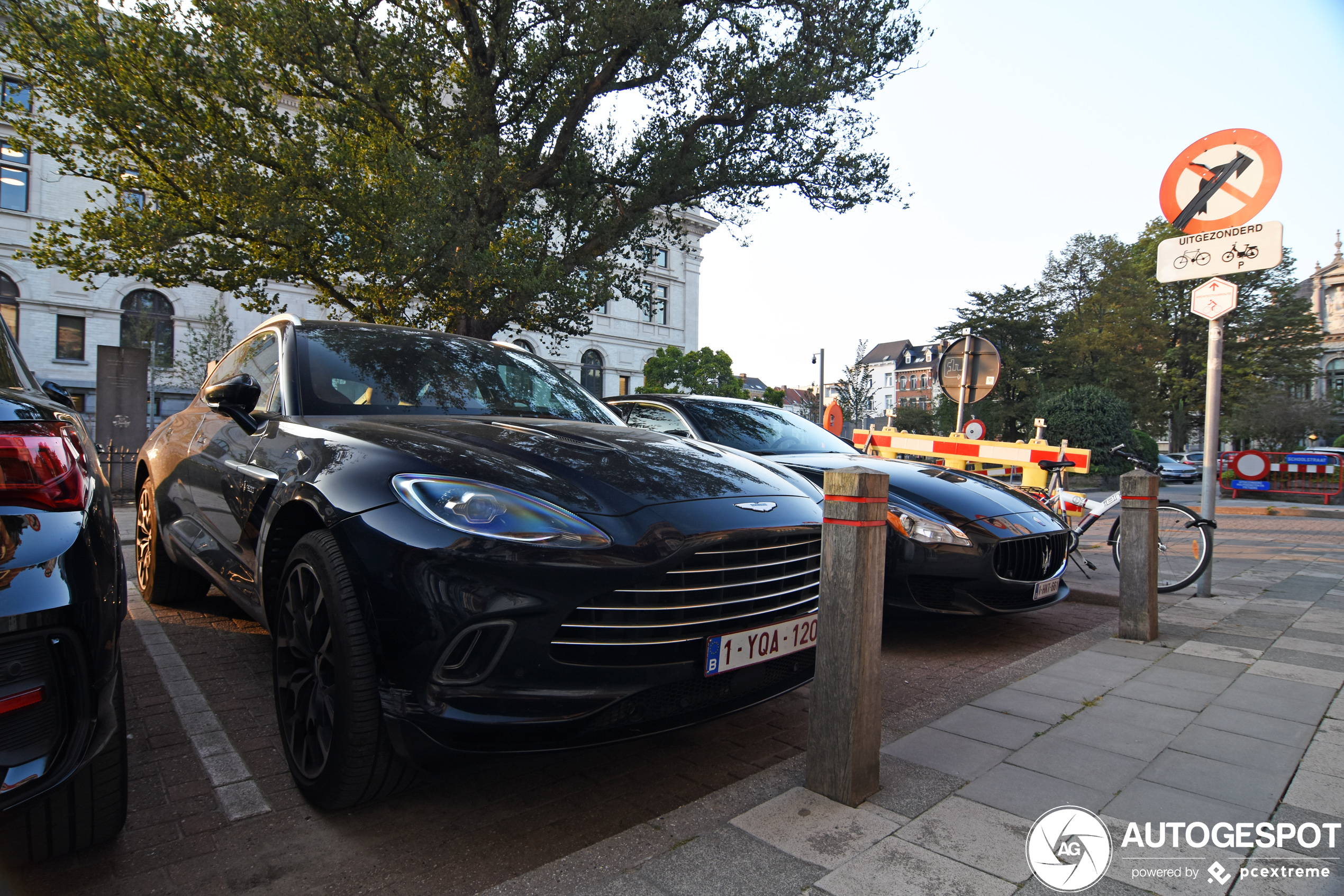 Aston Martin DBX