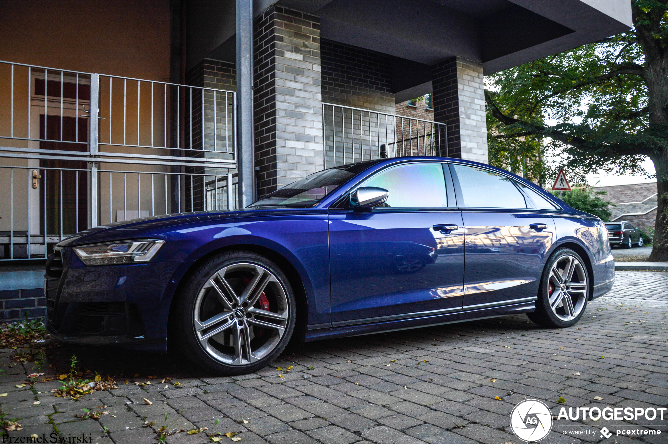 Audi S8 D5