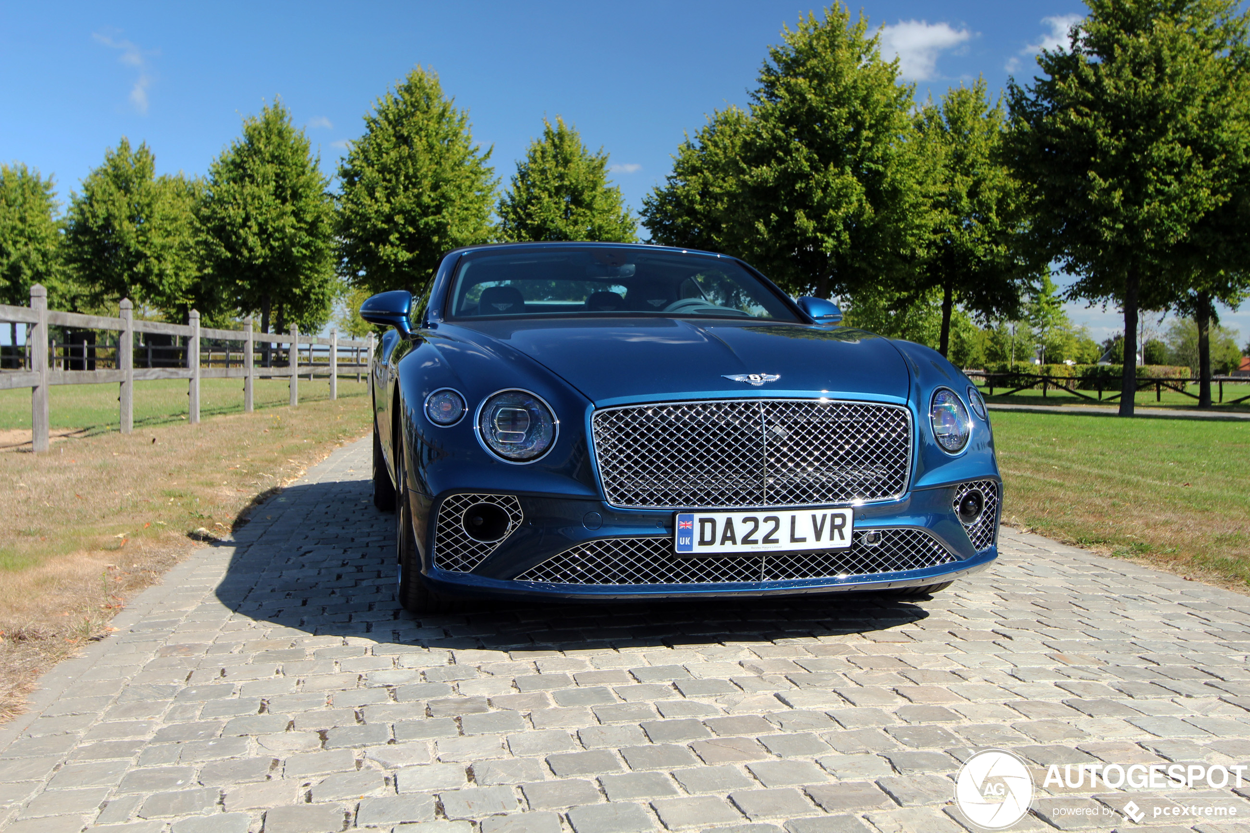 Bentley Continental GTC V8 2020