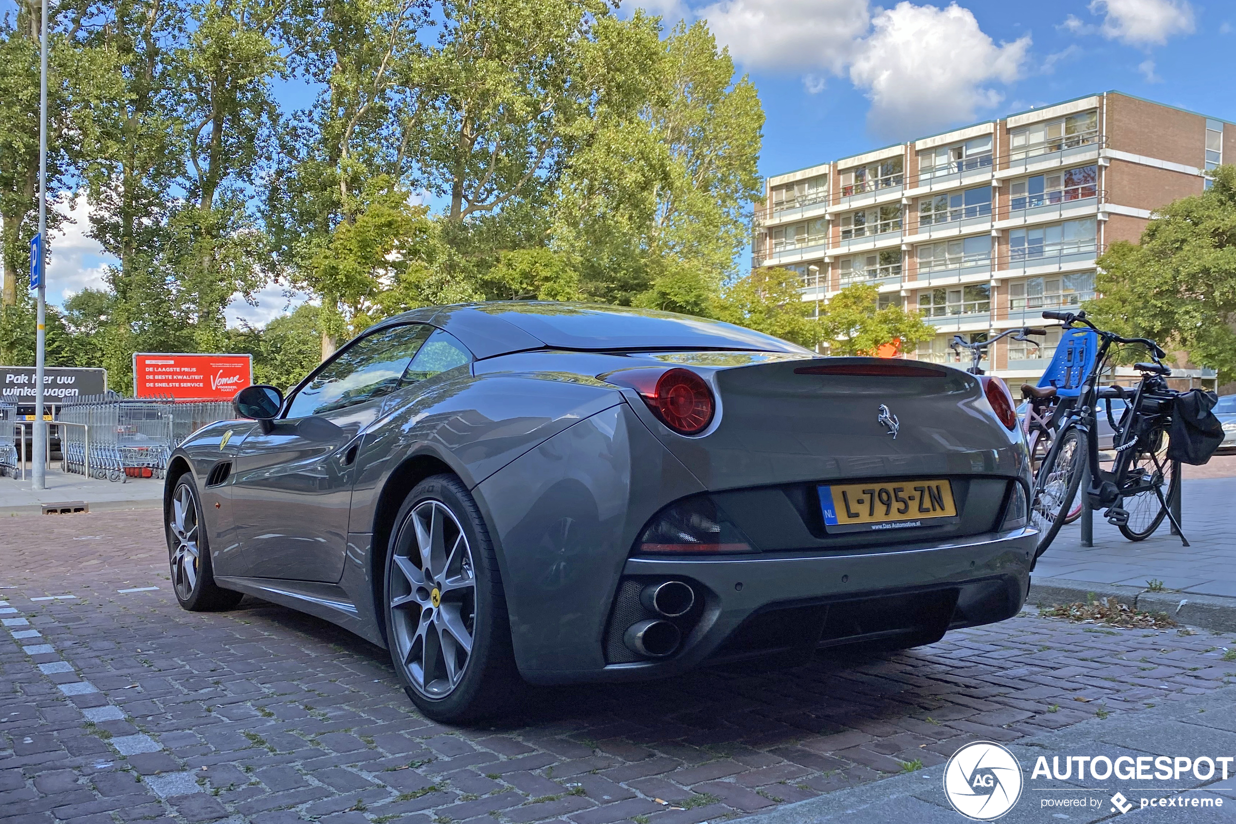 Ferrari California