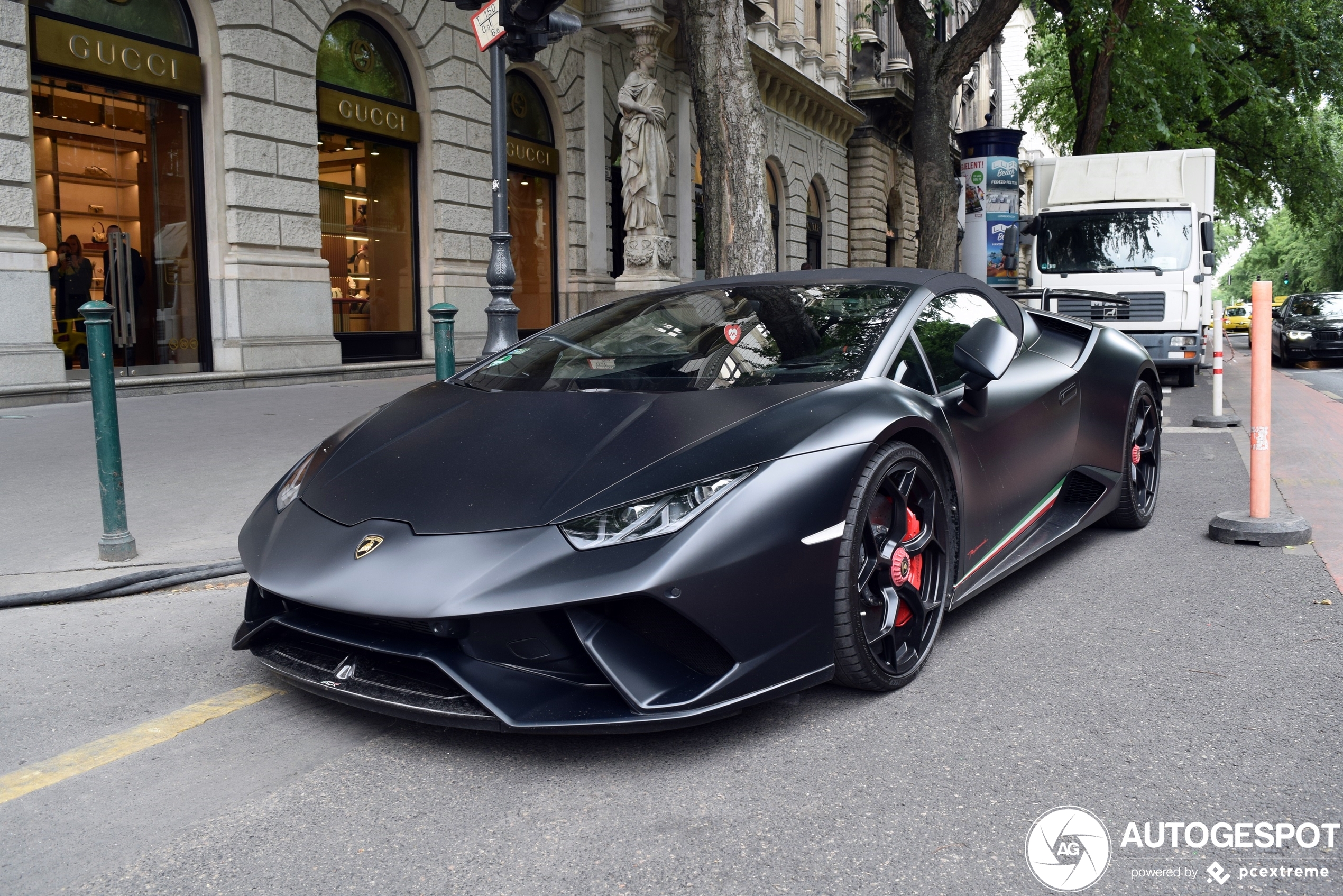 Lamborghini Huracán LP640-4 Performante Spyder